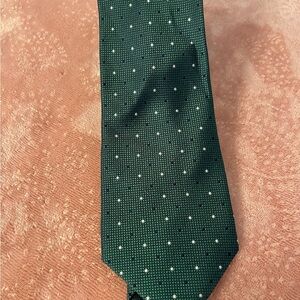 Roundtree & Yorke Green Polka Dot Tie